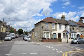 Three Bedroom House Chandos Road